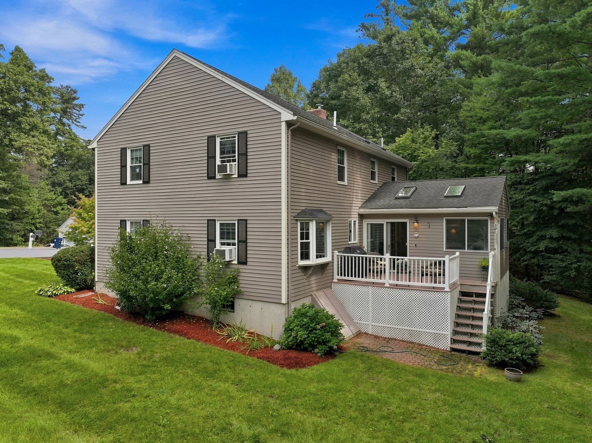 Single Family Residence at 7 Doucette Dr, Marlborough MA 01752, Marlborough, photo 33 of 38