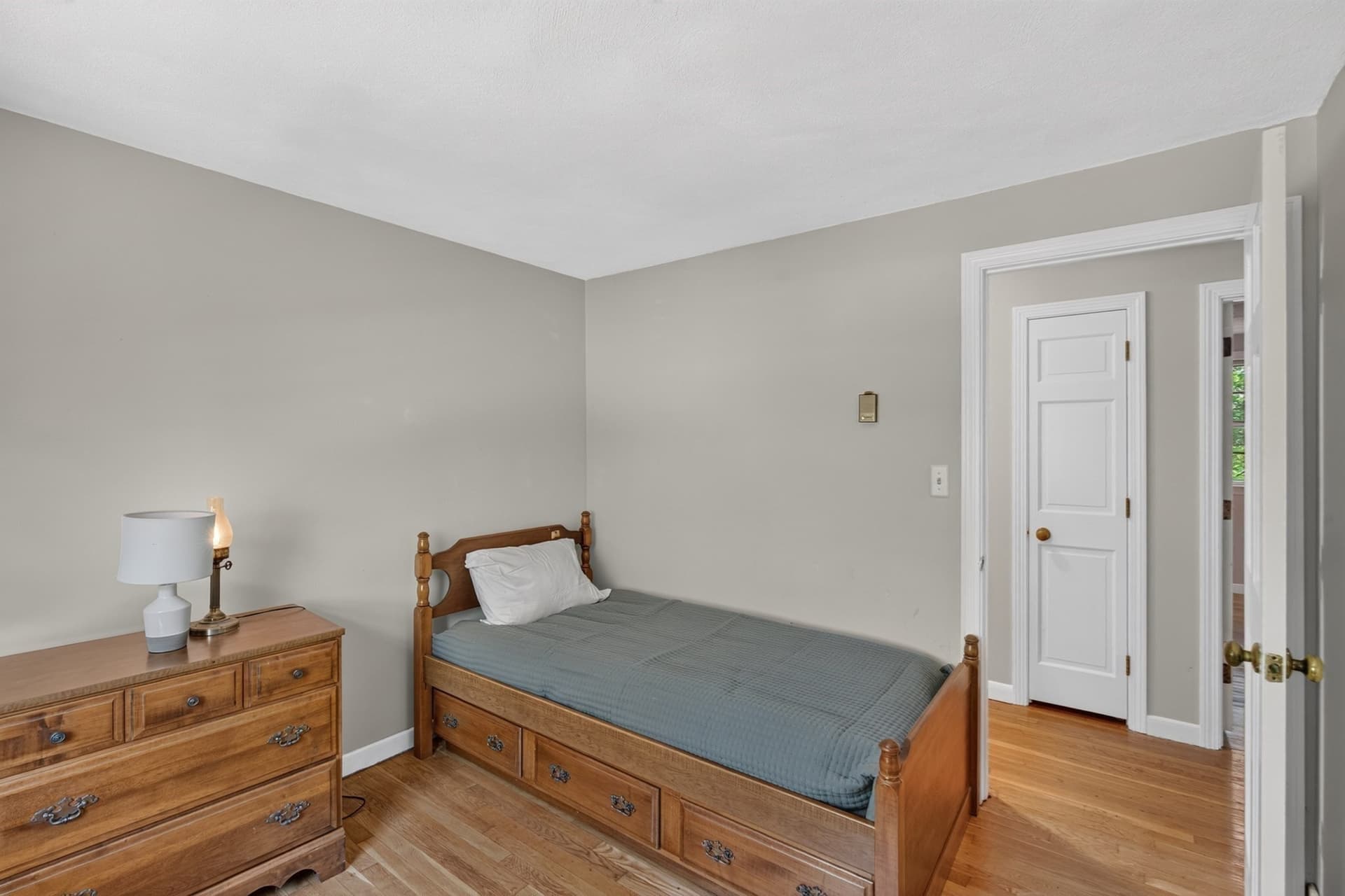 Single Family Residence at 40 High Pine Dr, Plymouth MA 02360, photo 11 of 29