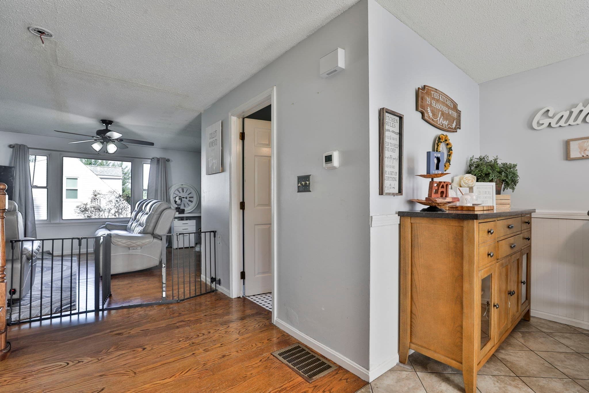 Single Family Residence at 720 Hypine Rd, Dracut MA 01826, Dracut, photo 7 of 21