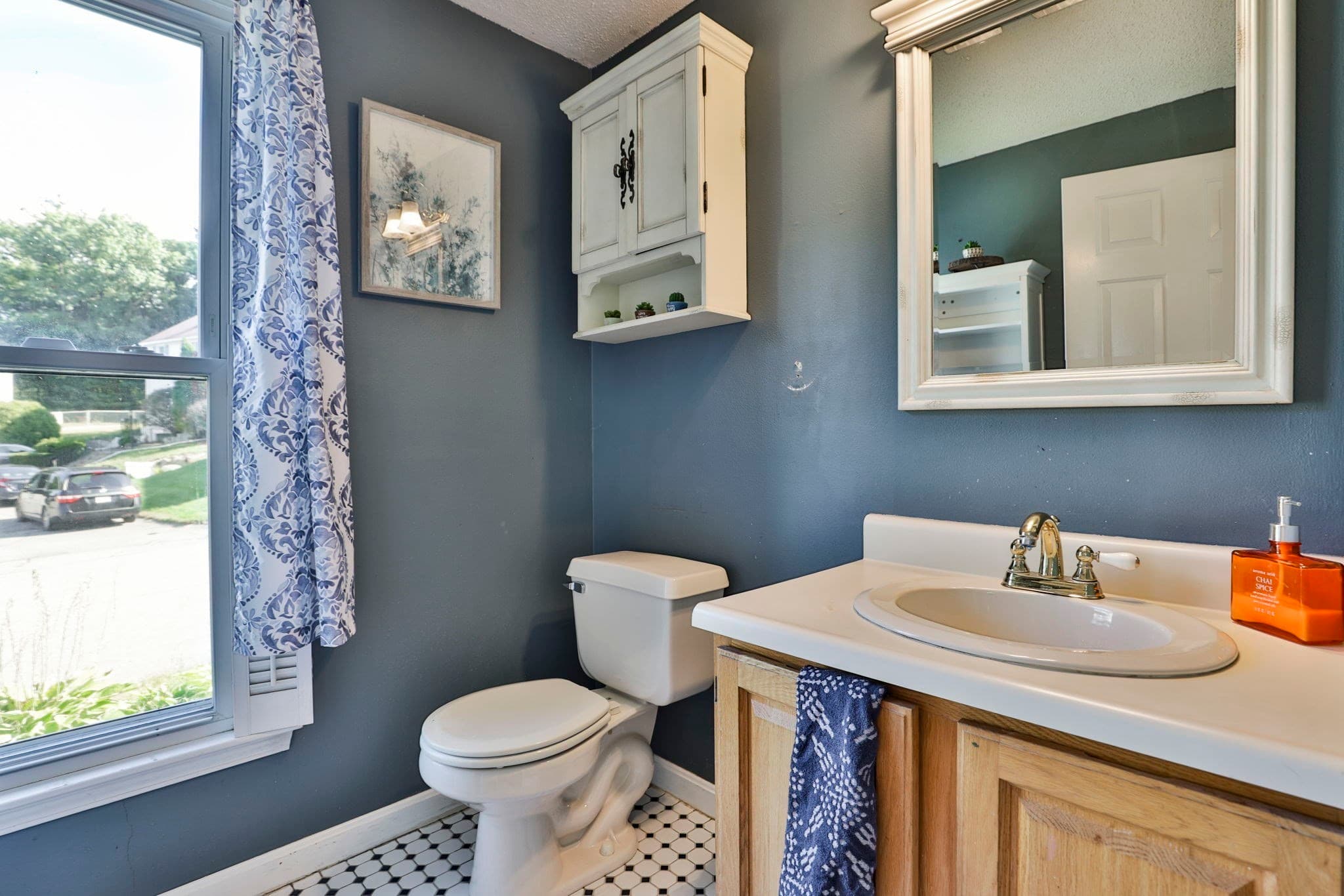 Single Family Residence at 720 Hypine Rd, Dracut MA 01826, Dracut, photo 10 of 21