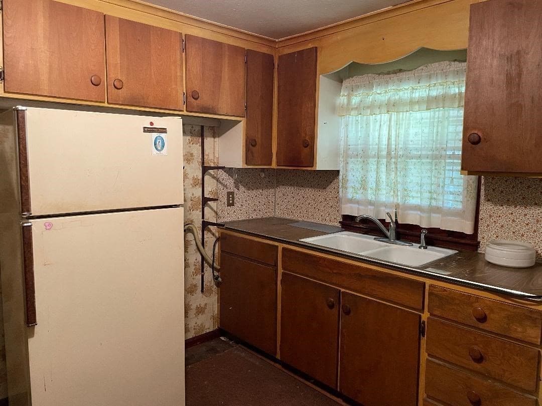 Single Family Residence at 732 James Street, Chicopee MA 01020, Chicopee, photo 10 of 14