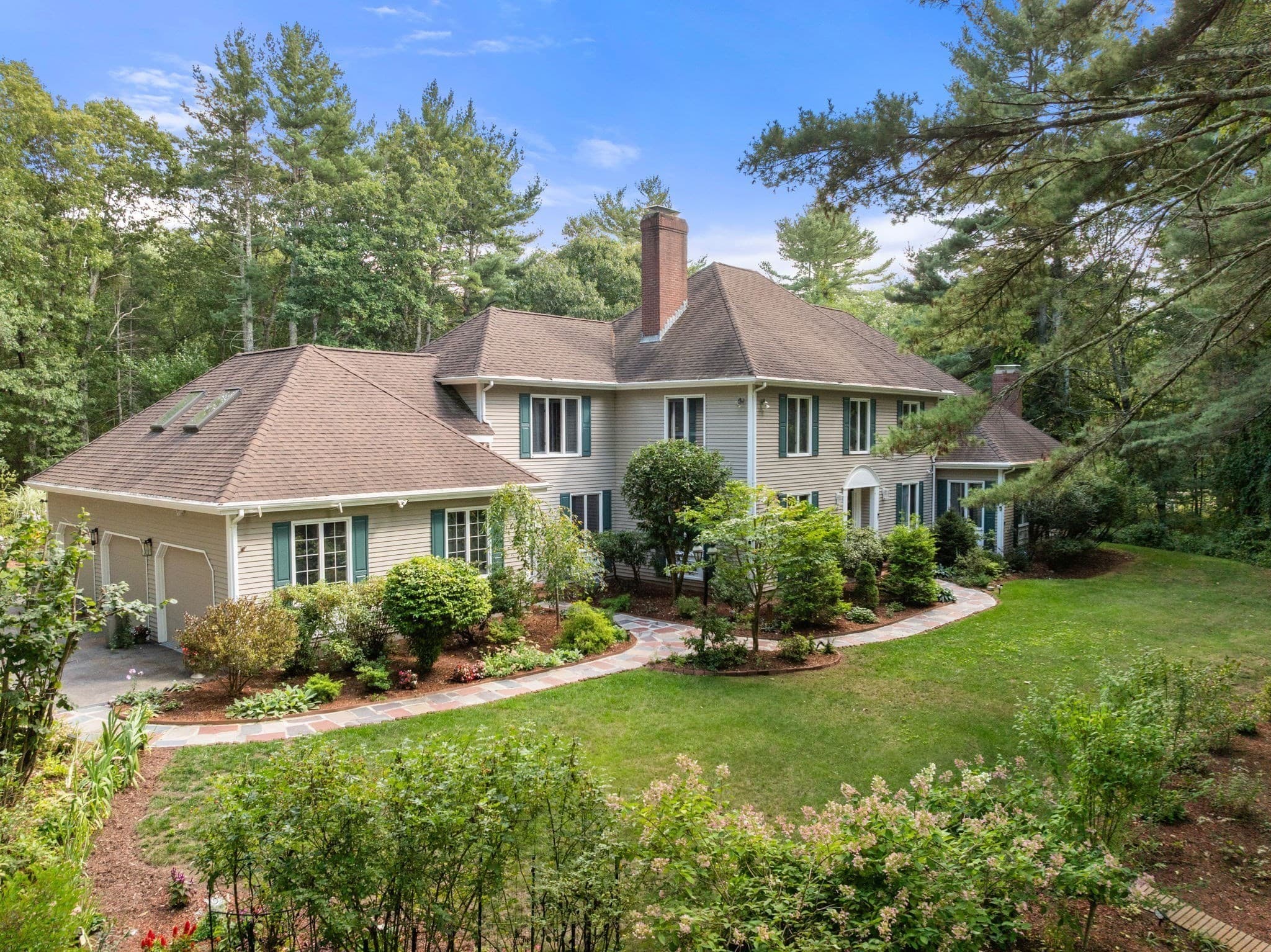 40 Grand Hill Dr, Dover MA 02030