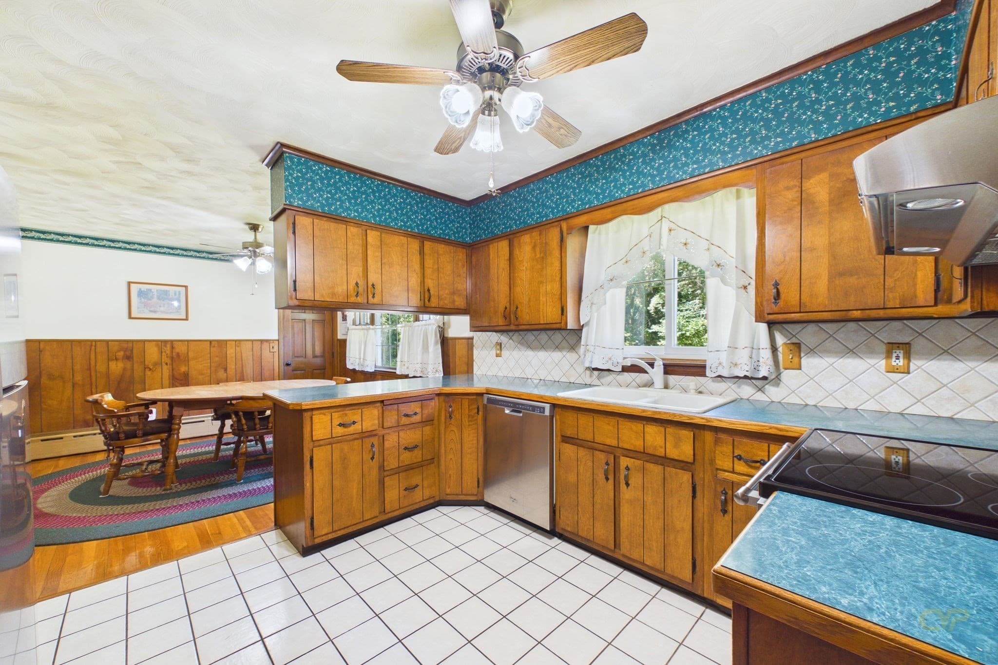 Single Family Residence at 1541 N Hixville Rd, Dartmouth MA 02747, Dartmouth, photo 6 of 32