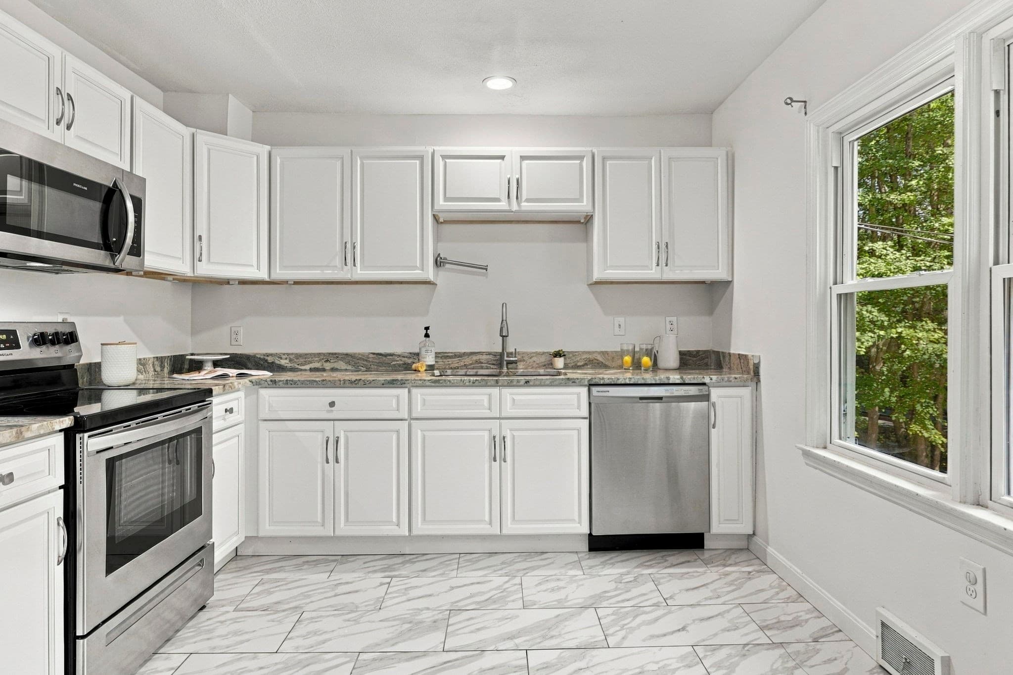Single Family Residence at 181 Parker Rd, Lancaster MA 01523, Lancaster, photo 6 of 39