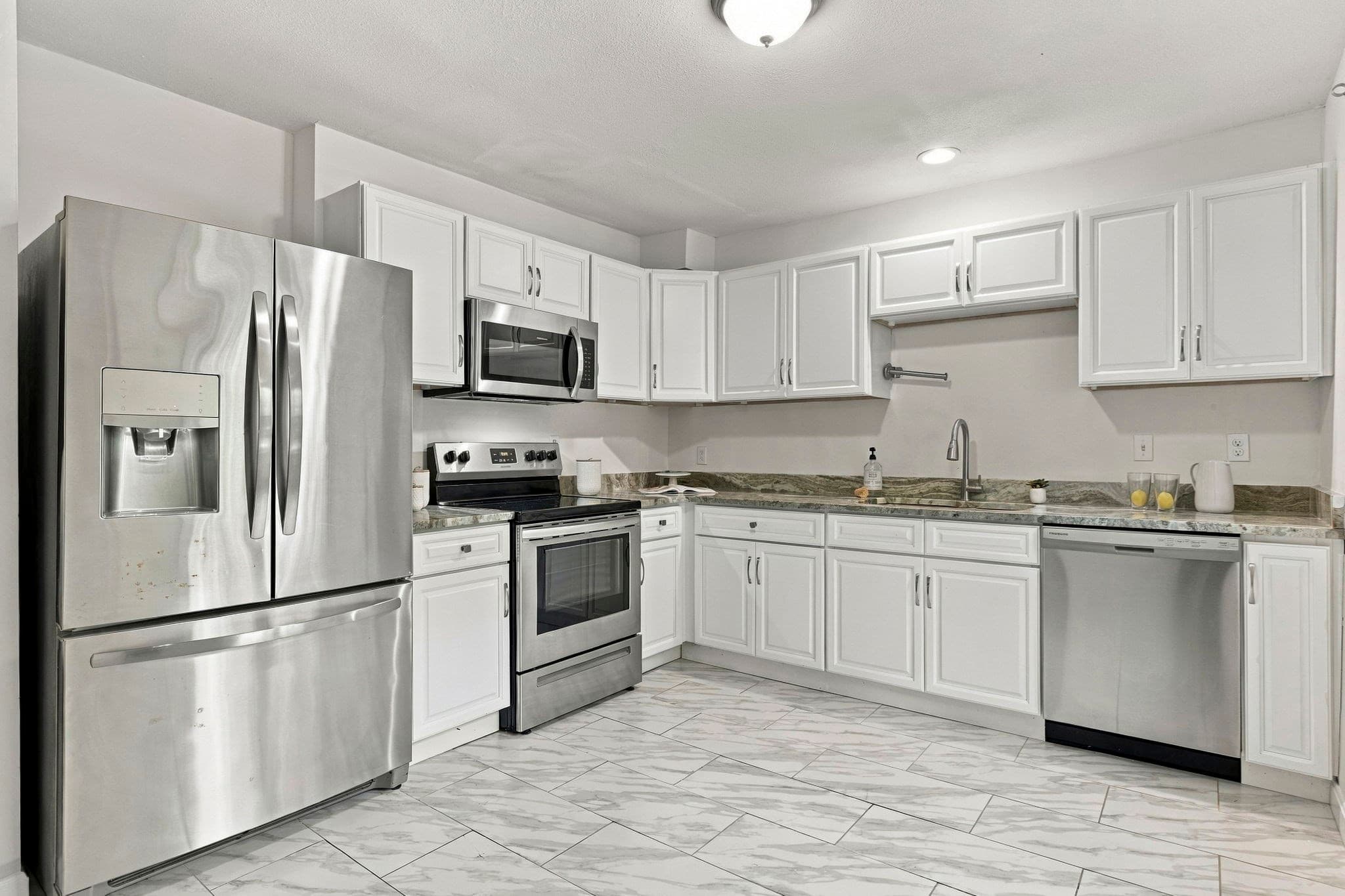 Single Family Residence at 181 Parker Rd, Lancaster MA 01523, Lancaster, photo 7 of 39