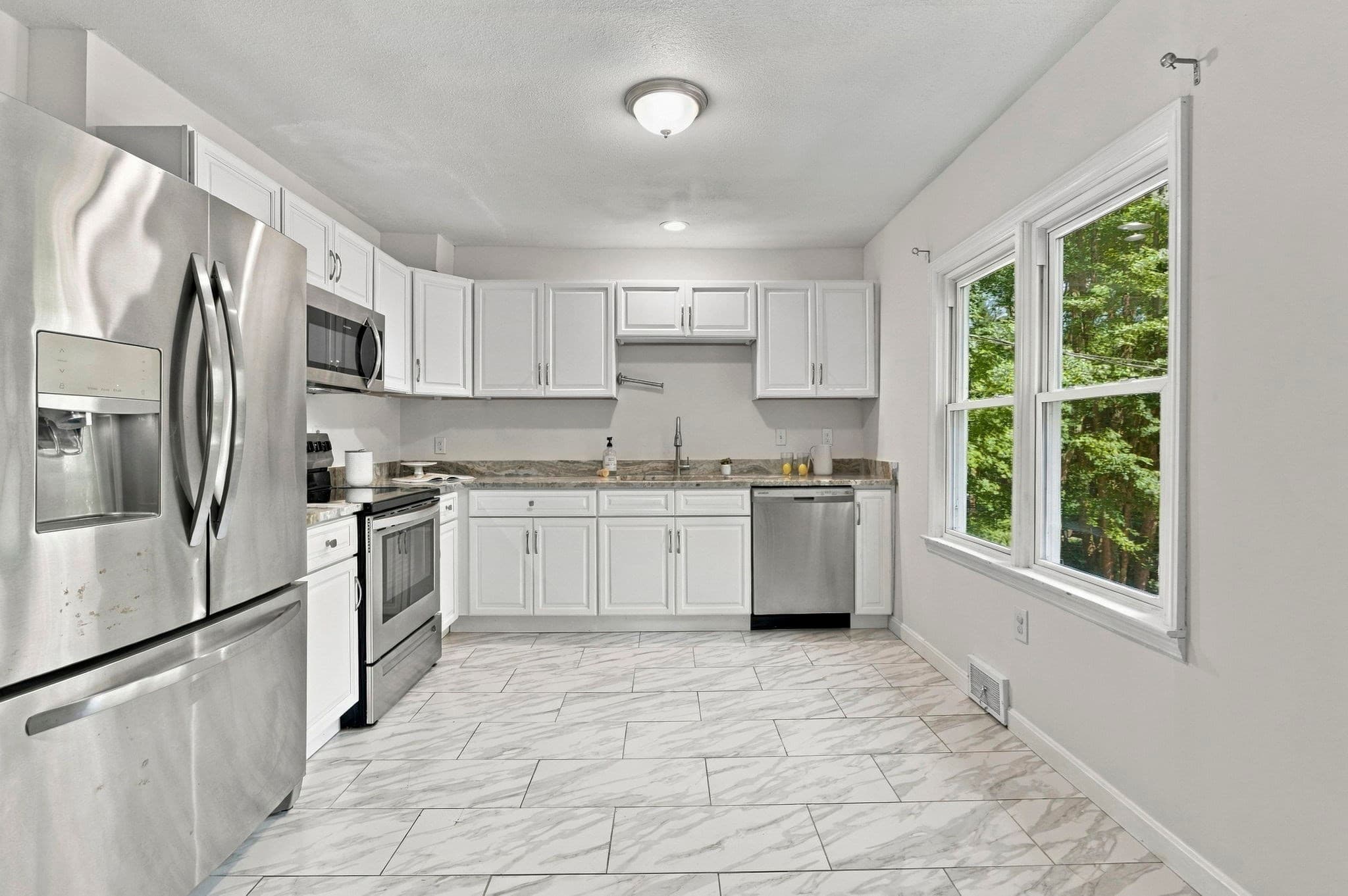 Single Family Residence at 181 Parker Rd, Lancaster MA 01523, Lancaster, photo 5 of 39