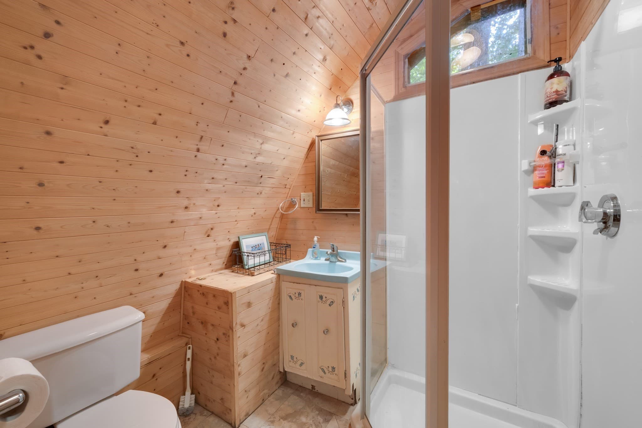 Single Family Residence at 37 Vinton Rd, Holland MA 01521, Holland, photo 6 of 18