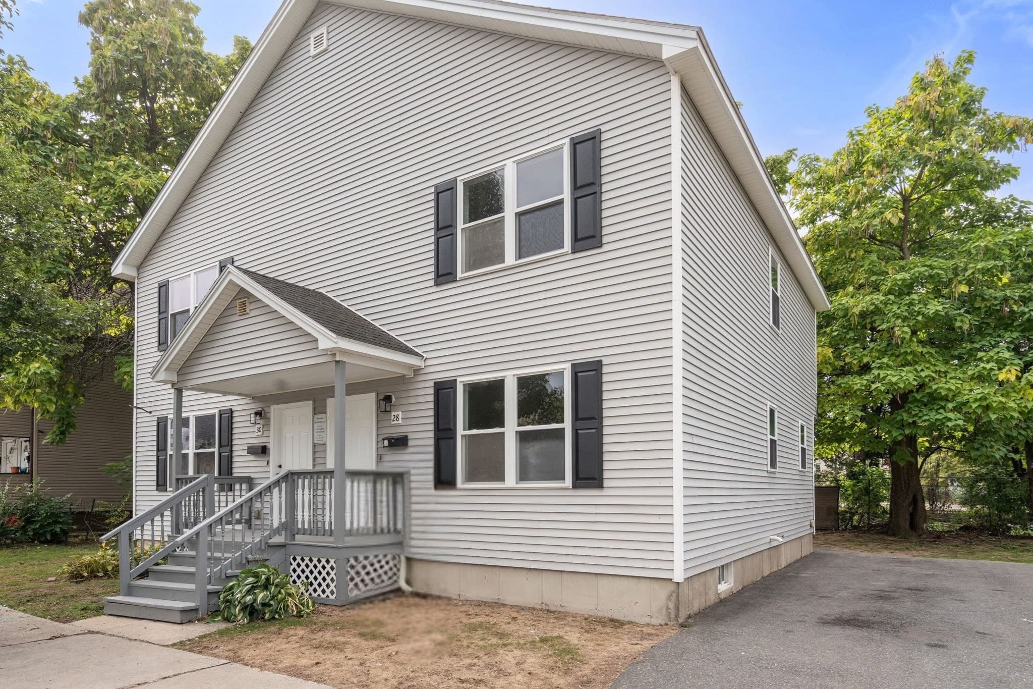 28 Dawes St, Springfield MA 01109