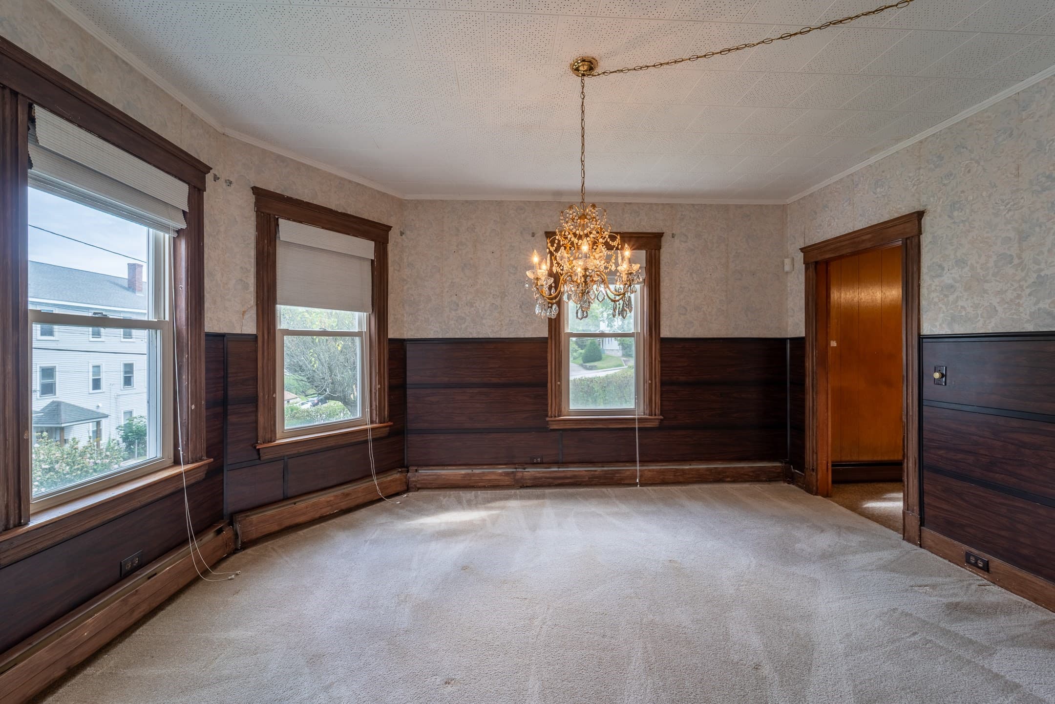 Single Family Residence at 1 Beckman St, Worcester MA 01607, Worcester, photo 10 of 42