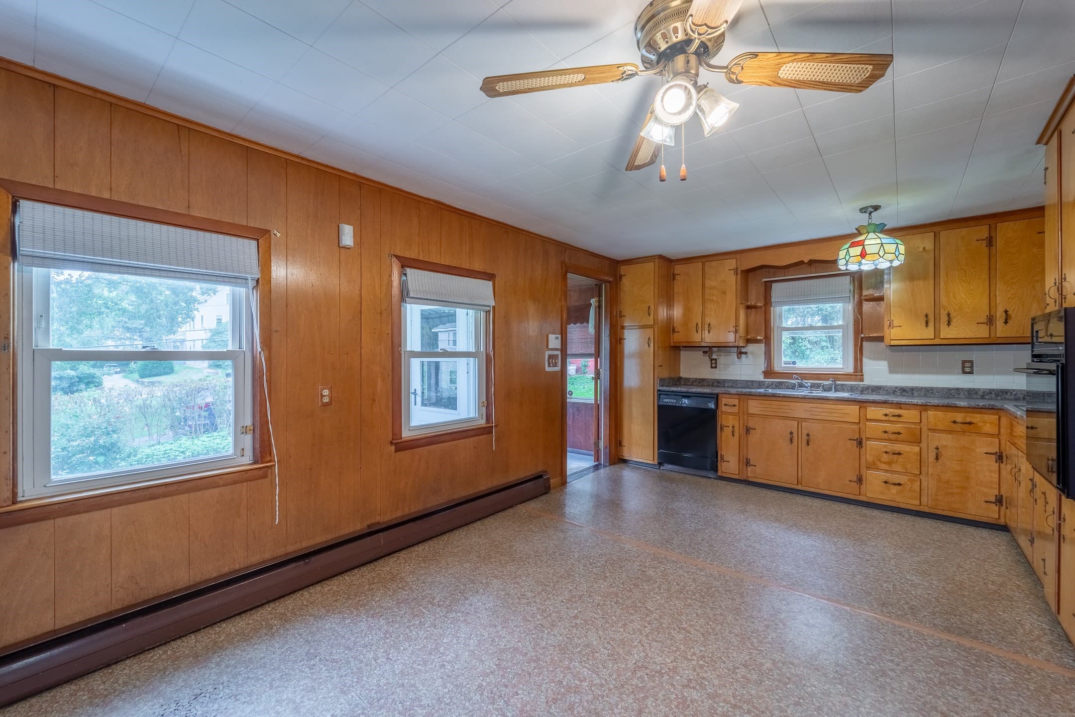 Single Family Residence at 1 Beckman St, Worcester MA 01607, Worcester, photo 19 of 42