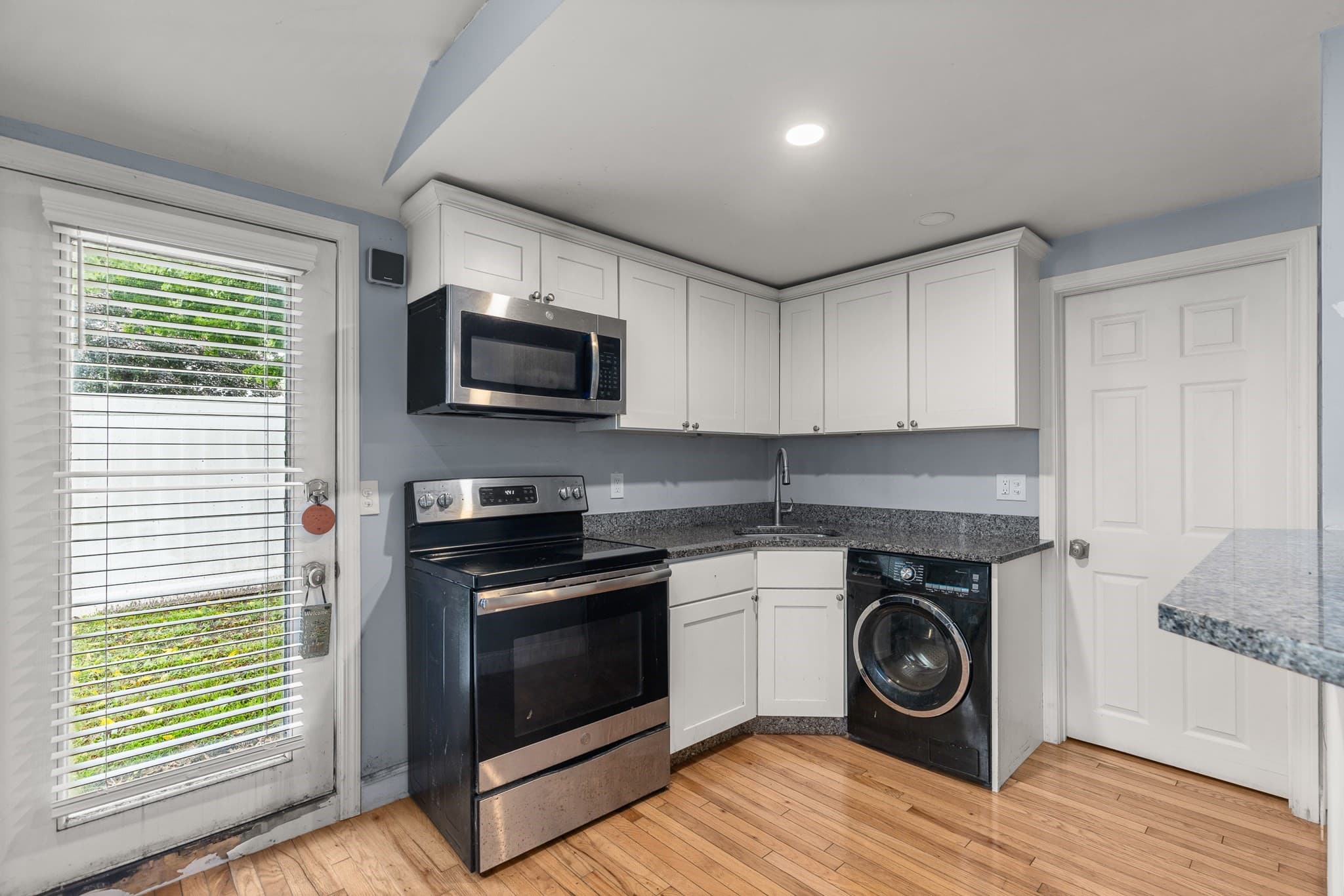 Condominium at 405-R Walnut Street # 405R, Stoughton MA 02072, Stoughton, photo 3 of 18