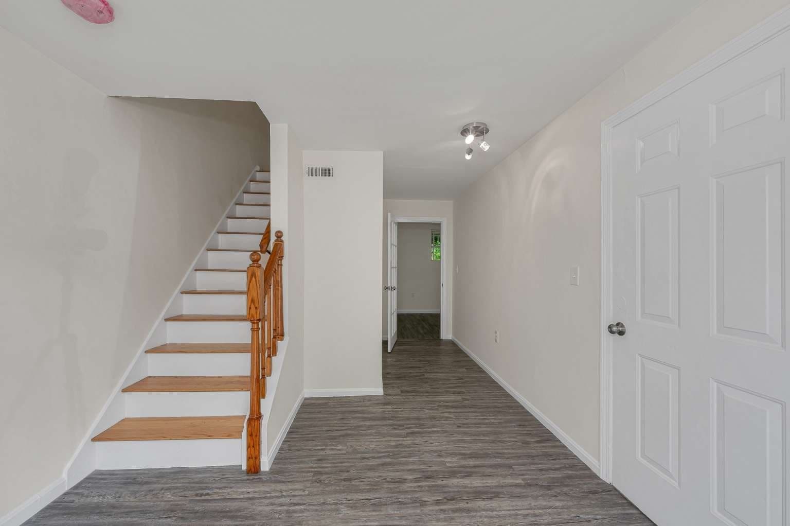 Condominium at 36 Mahogany Run # 36, Leominster MA 01453, Leominster, photo 7 of 18