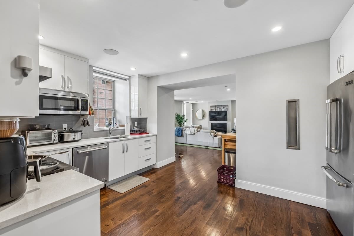 Condominium at 225 Dorchester Street # 27, Boston MA 02127, Boston, photo 4 of 18