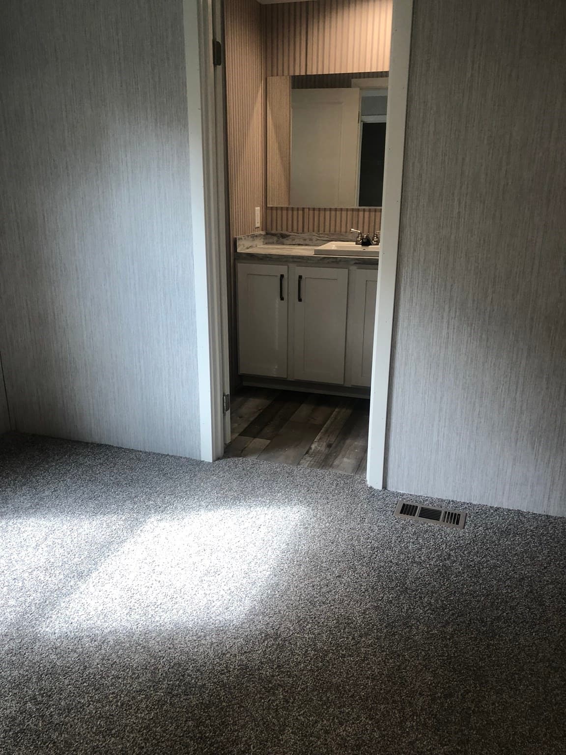 Mobile Home at 35 Woodchip Sq, North Attleboro MA 02760, North Attleboro, photo 6 of 12
