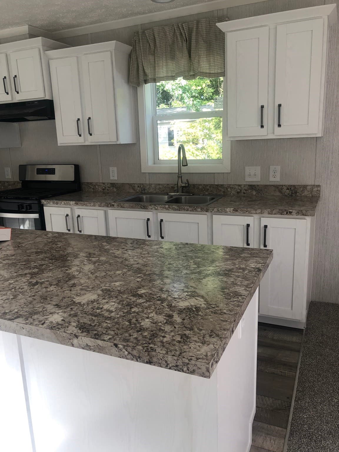 Mobile Home at 35 Woodchip Sq, North Attleboro MA 02760, North Attleboro, photo 9 of 12