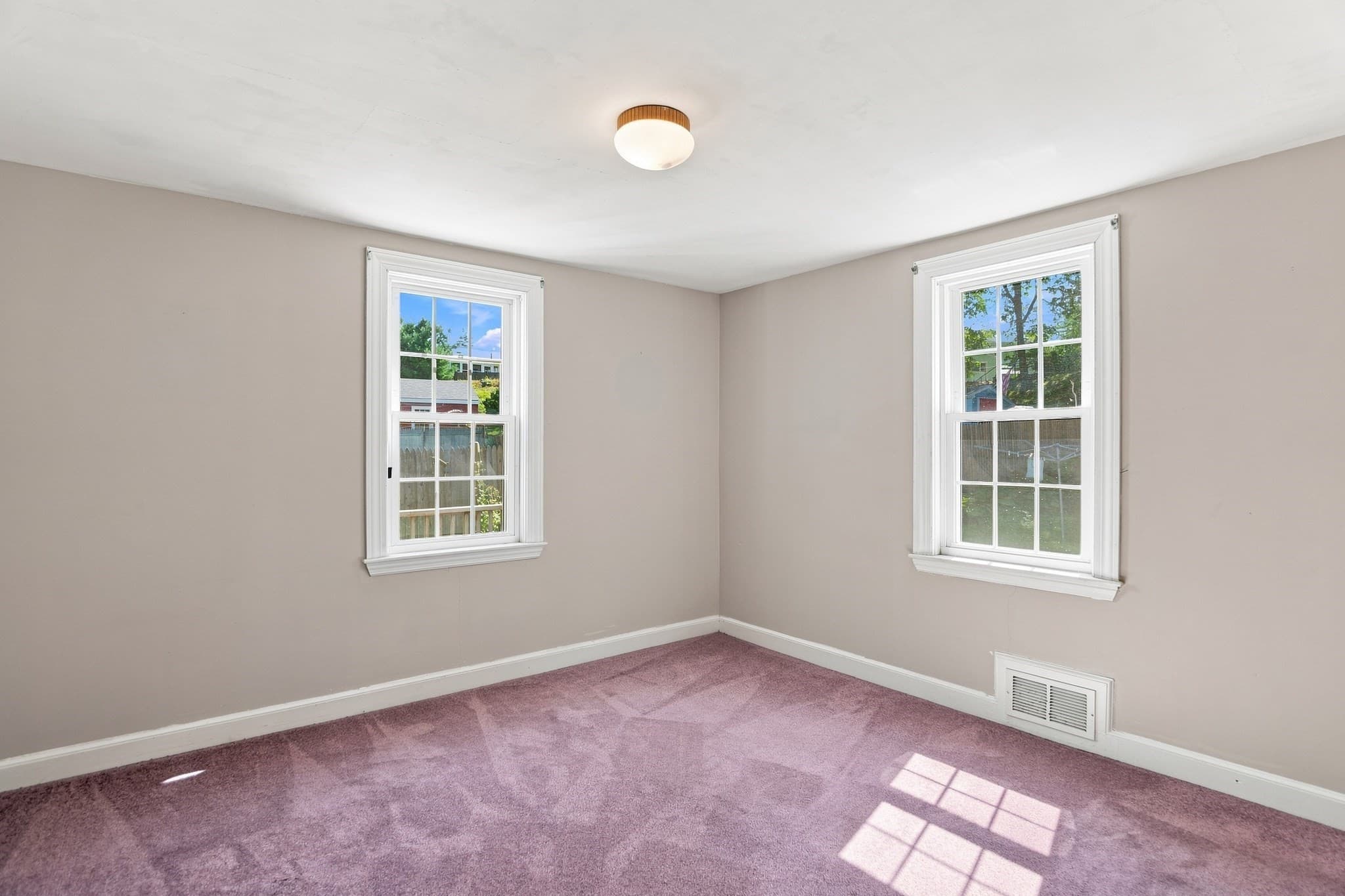 Single Family Residence at 23 Mayflower Road, Woburn MA 01801, Woburn, photo 27 of 42
