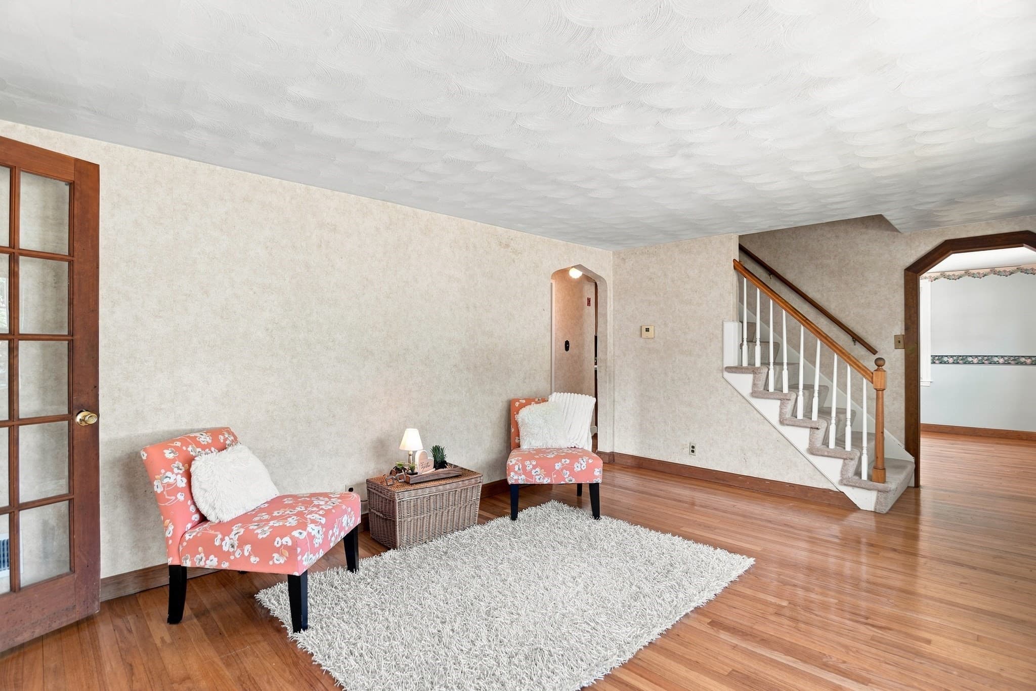 Single Family Residence at 23 Mayflower Road, Woburn MA 01801, Woburn, photo 3 of 42