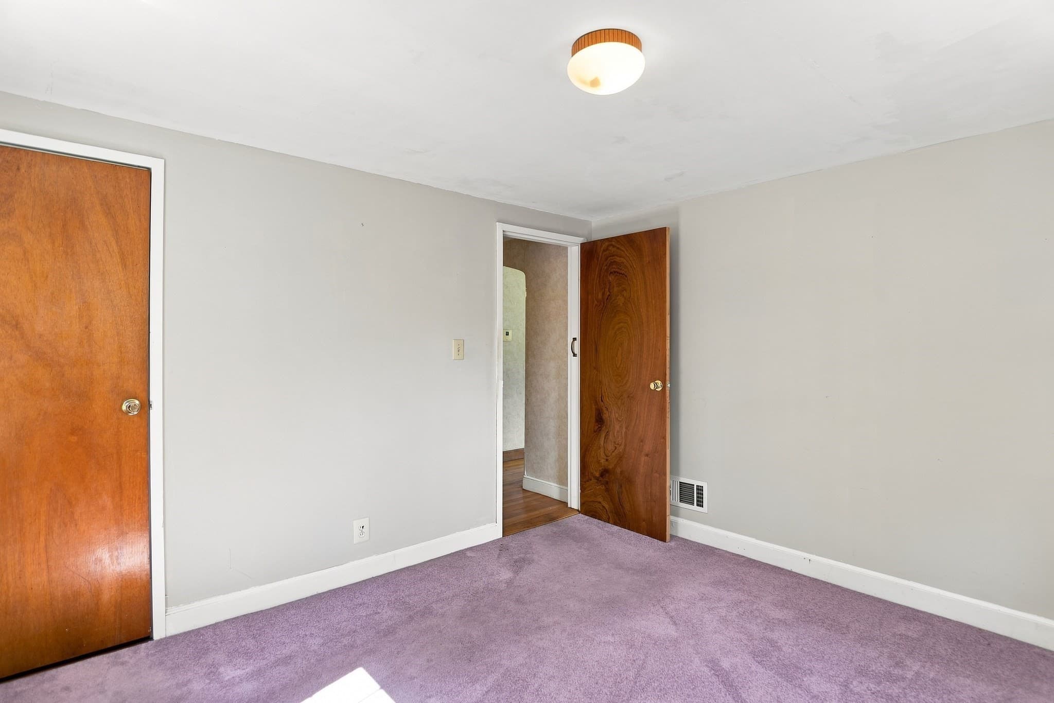 Single Family Residence at 23 Mayflower Road, Woburn MA 01801, Woburn, photo 28 of 42