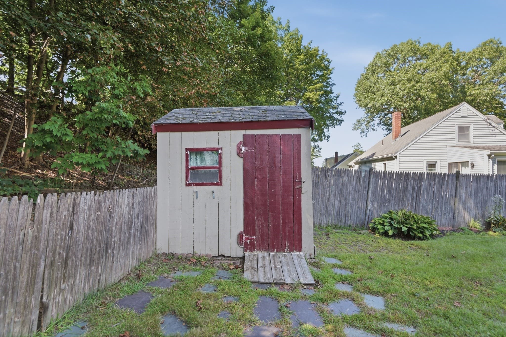 Single Family Residence at 23 Mayflower Road, Woburn MA 01801, Woburn, photo 37 of 42