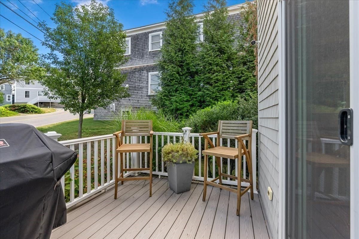 Condominium at 11 Rockland Circle # 1, Hull MA 02045, Hull, photo 4 of 30