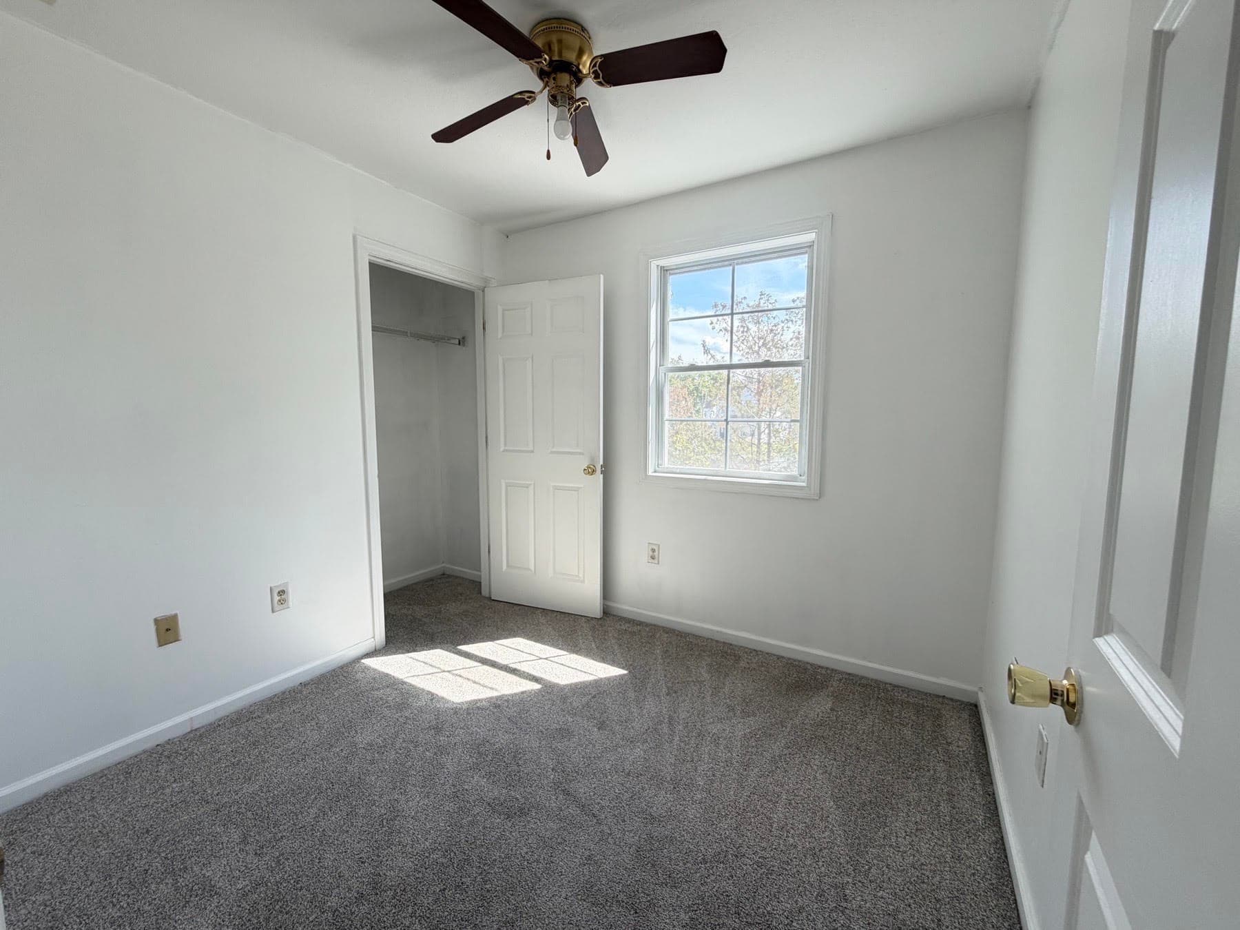 Duplex at 52-54 Reed St, Springfield MA 01109, Springfield, photo 16 of 21