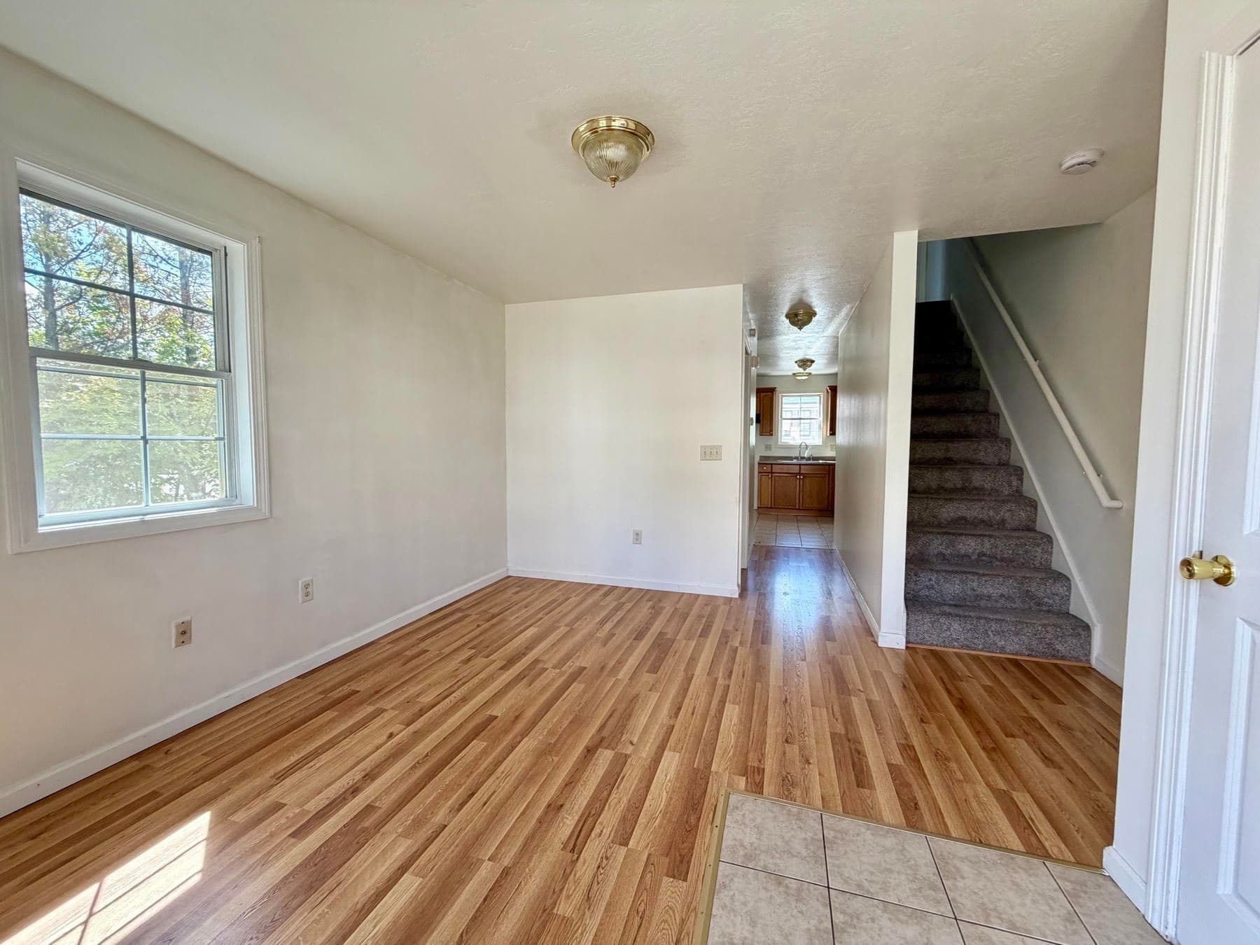 Duplex at 52-54 Reed St, Springfield MA 01109, Springfield, photo 4 of 21