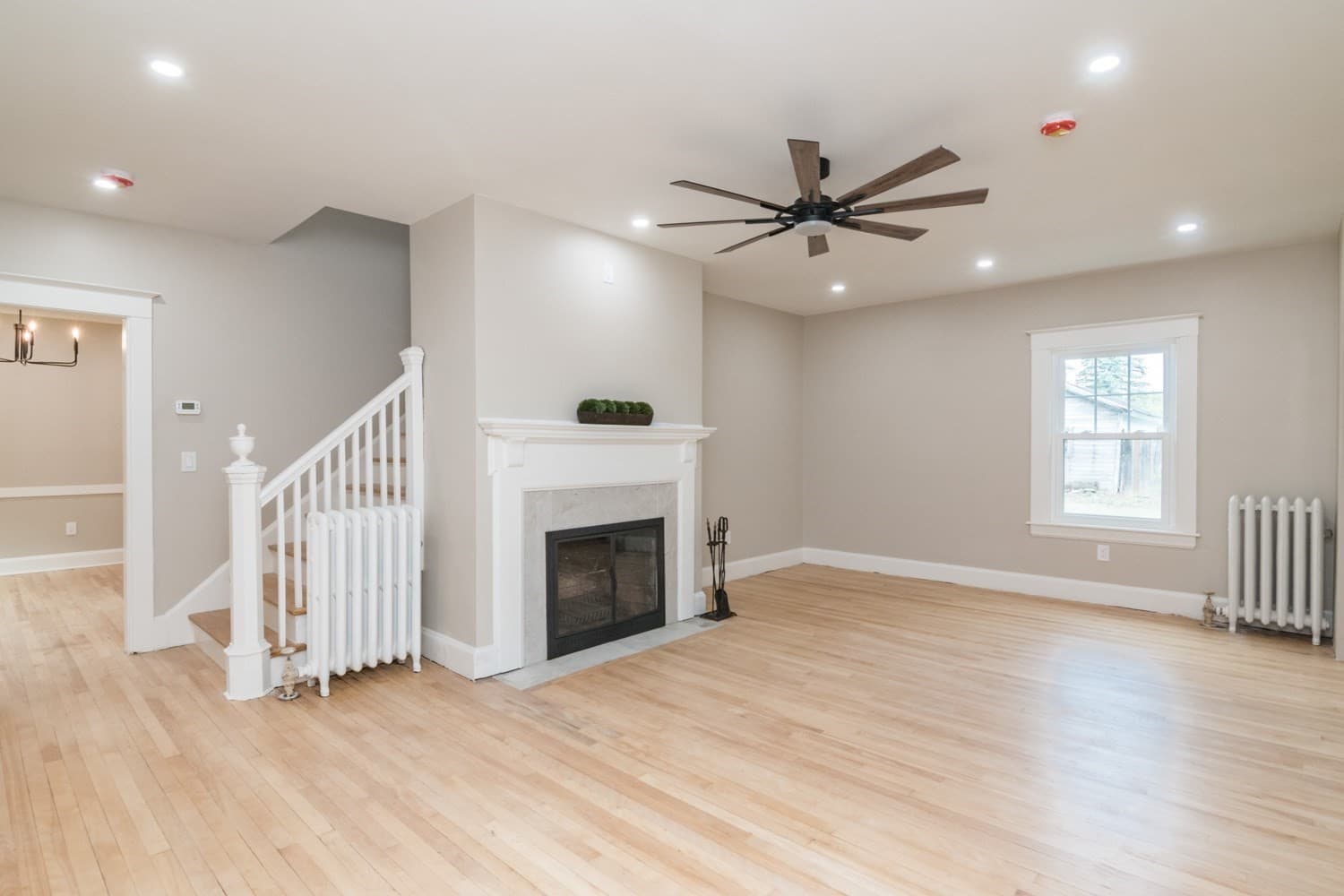 Single Family Residence at 41 Dartmouth St, Holyoke MA 01040, Holyoke, photo 6 of 42