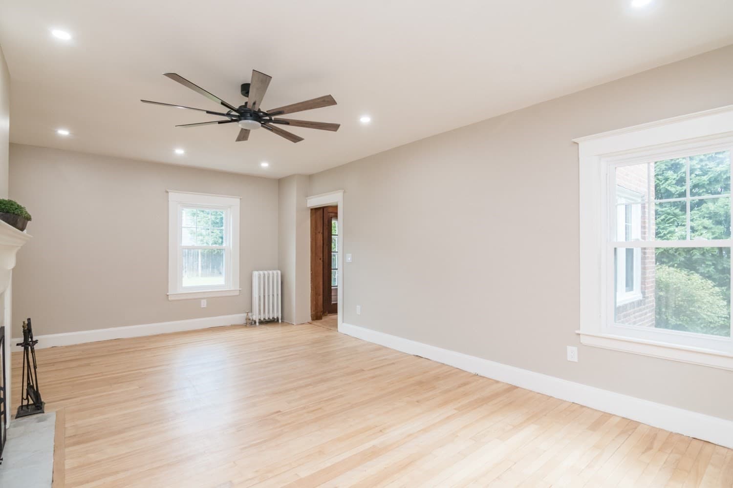 Single Family Residence at 41 Dartmouth St, Holyoke MA 01040, Holyoke, photo 7 of 42