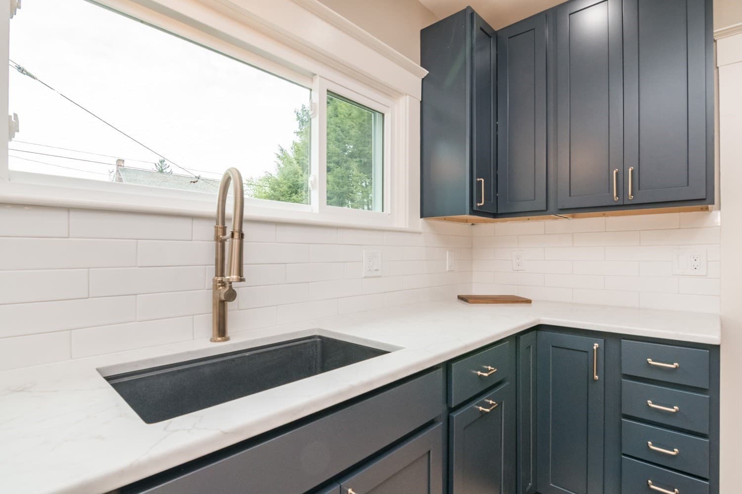 Single Family Residence at 41 Dartmouth St, Holyoke MA 01040, Holyoke, photo 20 of 42