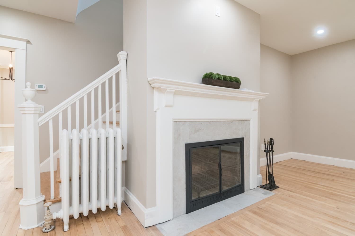 Single Family Residence at 41 Dartmouth St, Holyoke MA 01040, Holyoke, photo 9 of 42