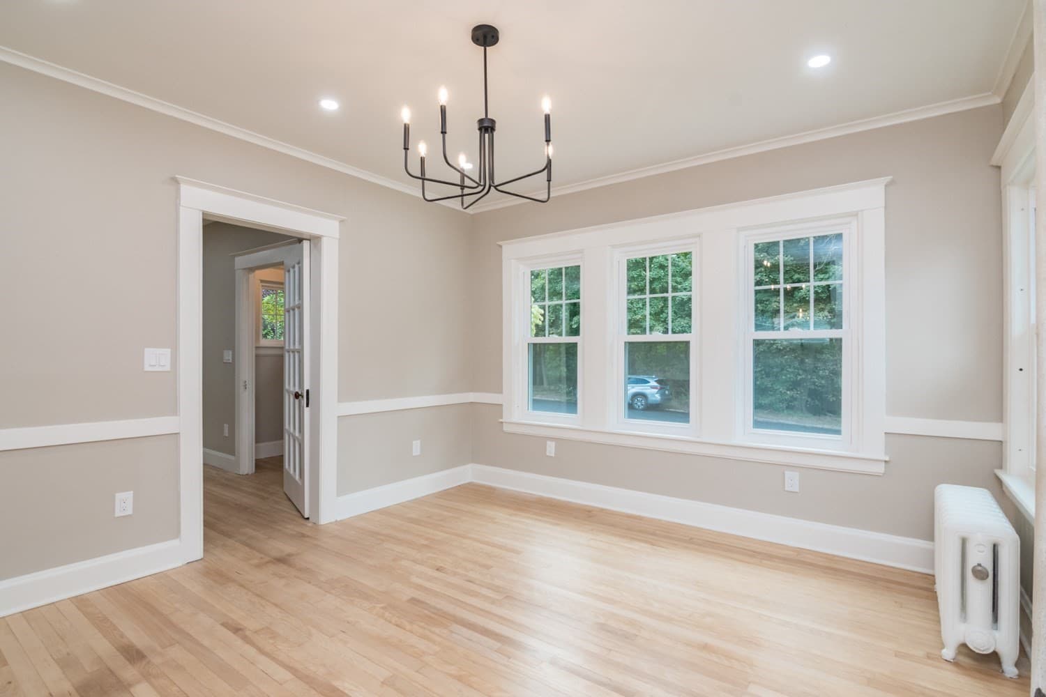 Single Family Residence at 41 Dartmouth St, Holyoke MA 01040, Holyoke, photo 15 of 42