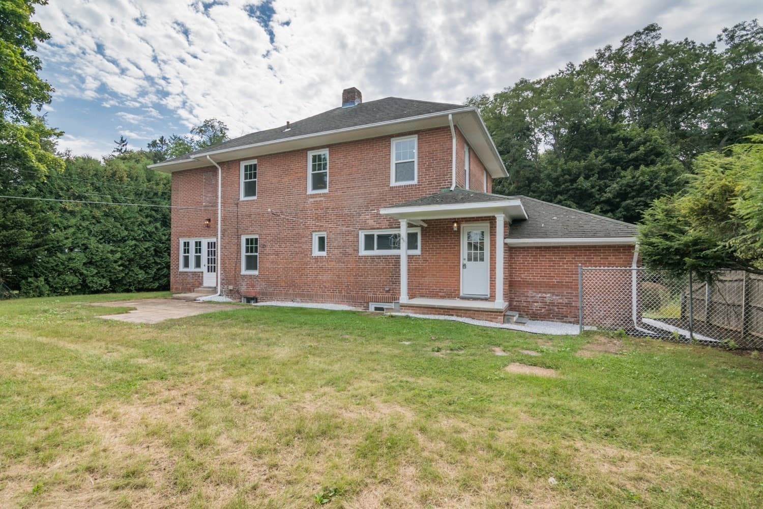 Single Family Residence at 41 Dartmouth St, Holyoke MA 01040, Holyoke, photo 39 of 42