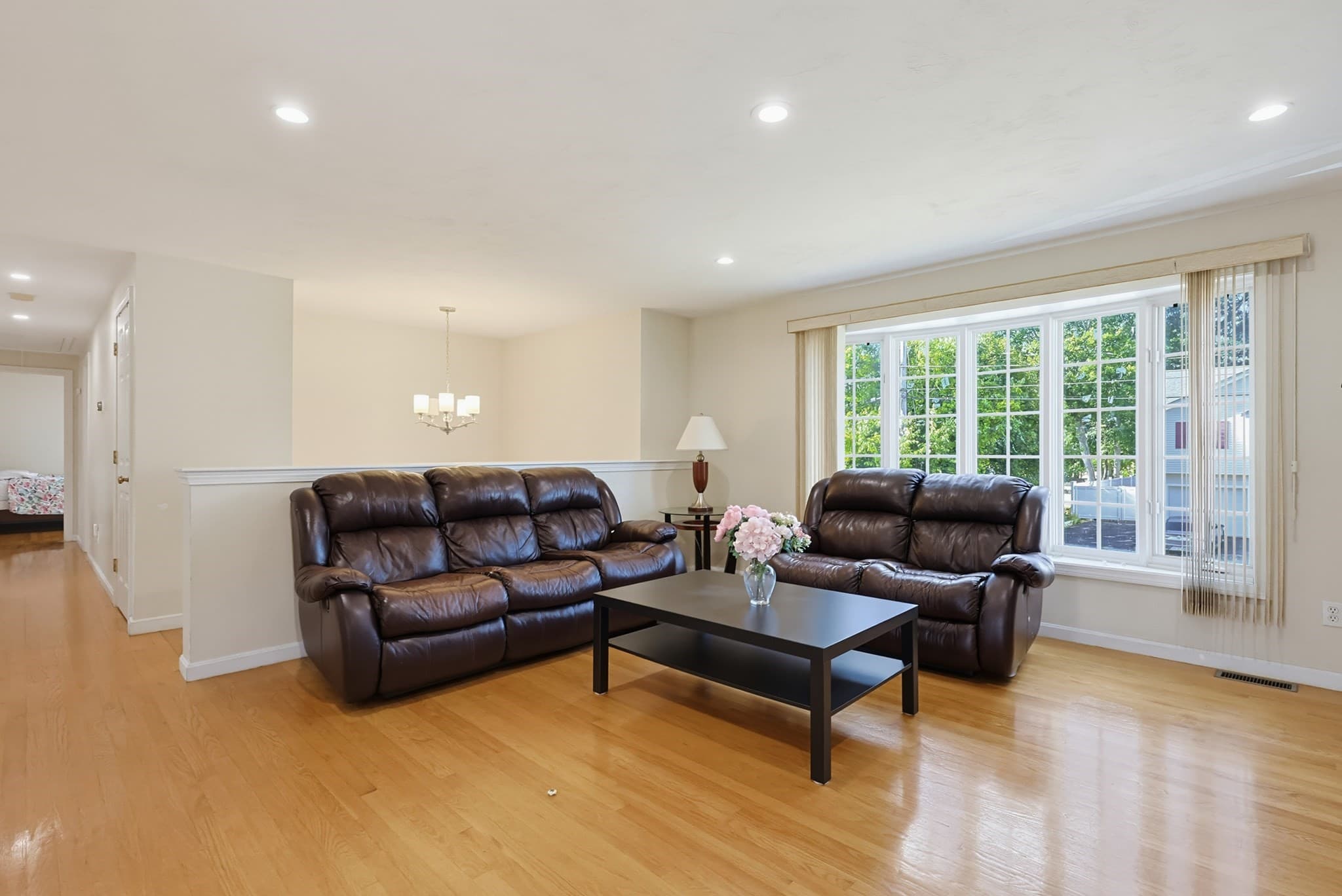 Single Family Residence at 5 Ivy Cir, Randolph MA 02368, Randolph, photo 5 of 36