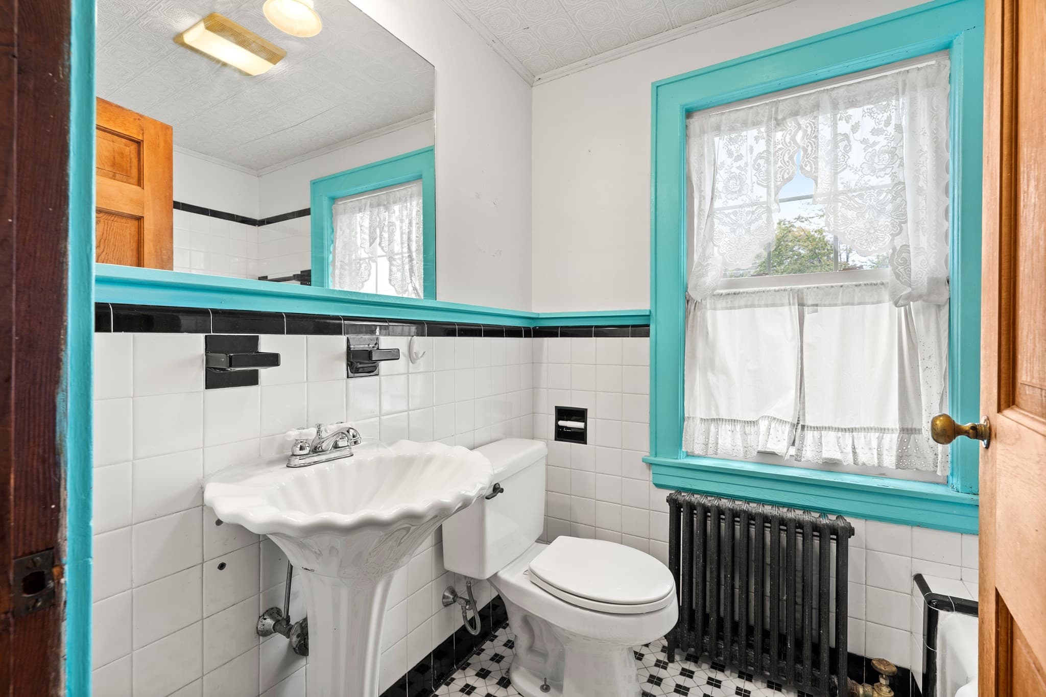 Condominium at 23 Porter St # C, Beverly MA 01915, Beverly, photo 19 of 31