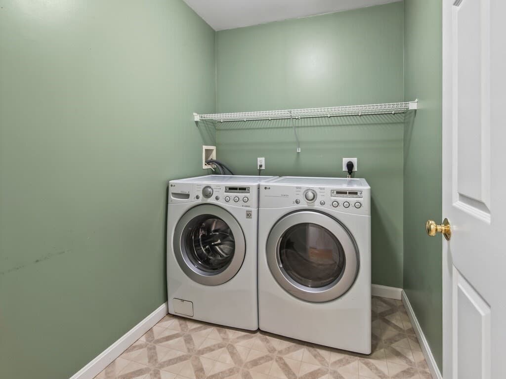 Condominium at 92 Colonial Dr # 92, Sturbridge MA 01566, Sturbridge, photo 21 of 42
