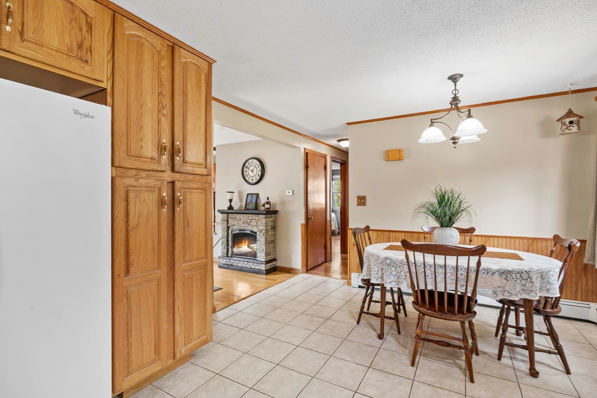 Single Family Residence at 254 Mccarthy Ave, Chicopee MA 01020, Chicopee, photo 6 of 36
