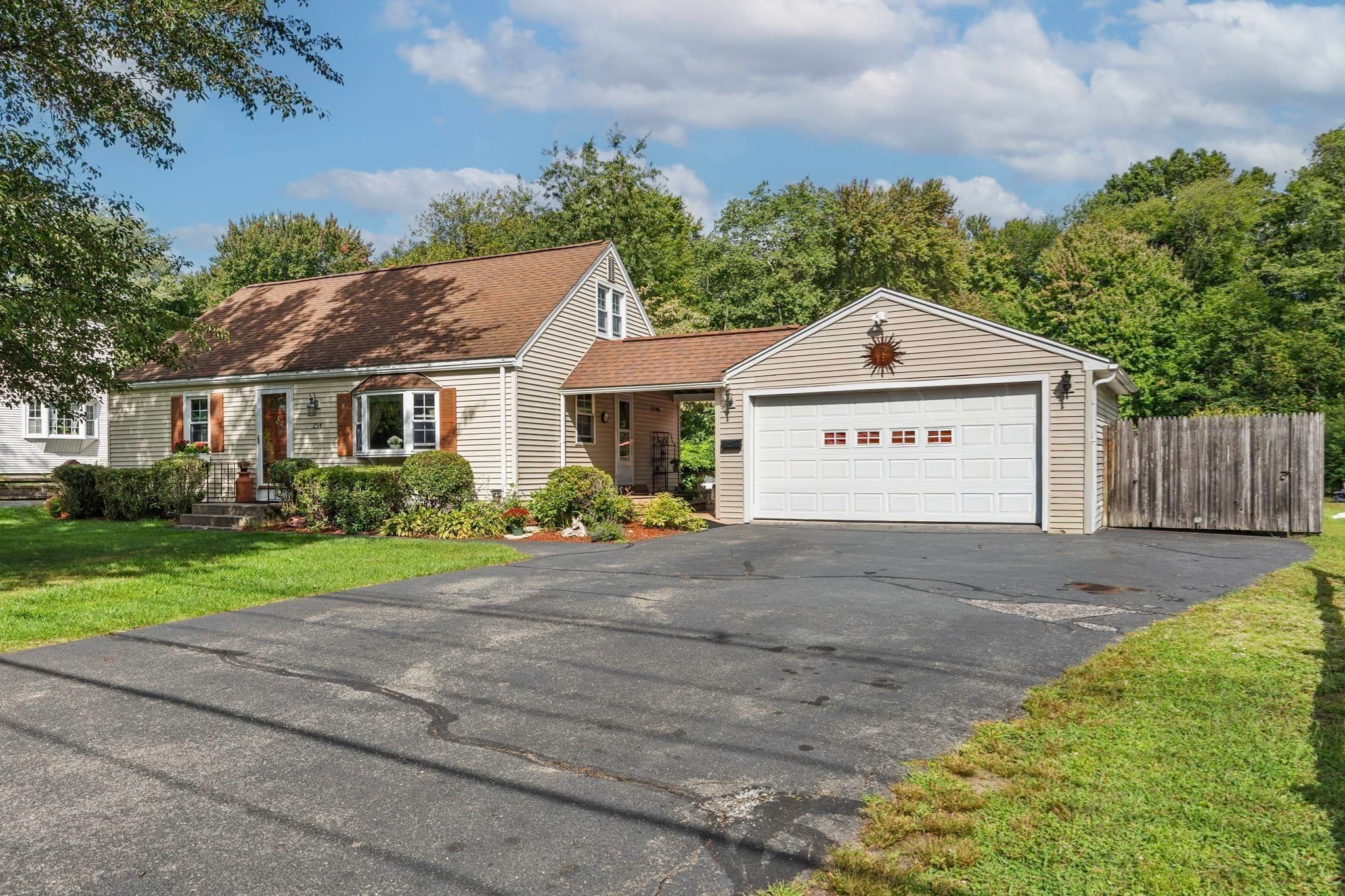 Single Family Residence at 254 Mccarthy Ave, Chicopee MA 01020, Chicopee, photo 3 of 36