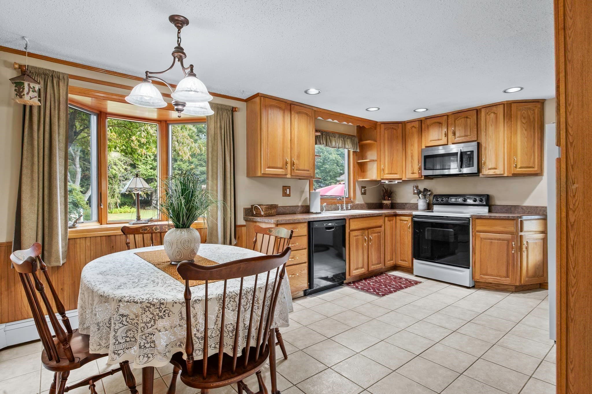 Single Family Residence at 254 Mccarthy Ave, Chicopee MA 01020, Chicopee, photo 5 of 36