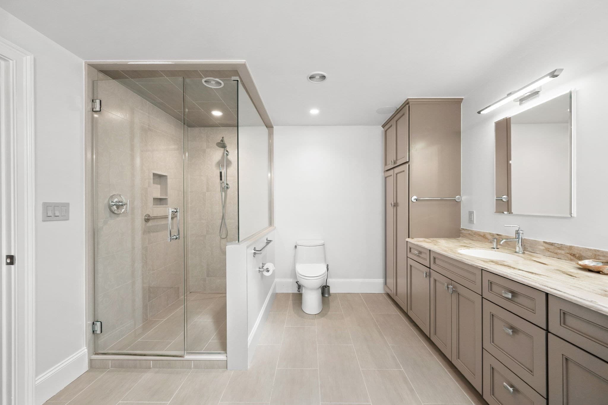 Condominium at 62 Thistle Patch # 62, Hingham MA 02043, Hingham, photo 18 of 39