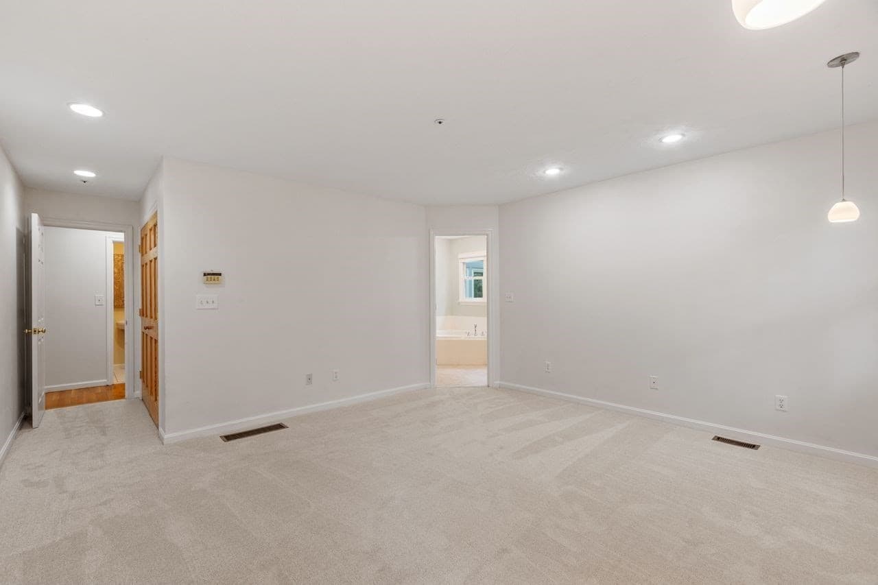 Single Family Residence at 57 Cobblestone Circle, North Andover MA 01845, North Andover, photo 15 of 36