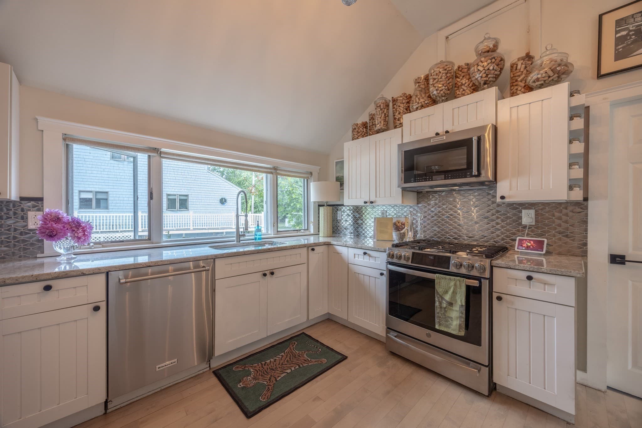 Single Family Residence at 13 Lincoln St, Wareham MA 02571, Wareham, photo 12 of 37