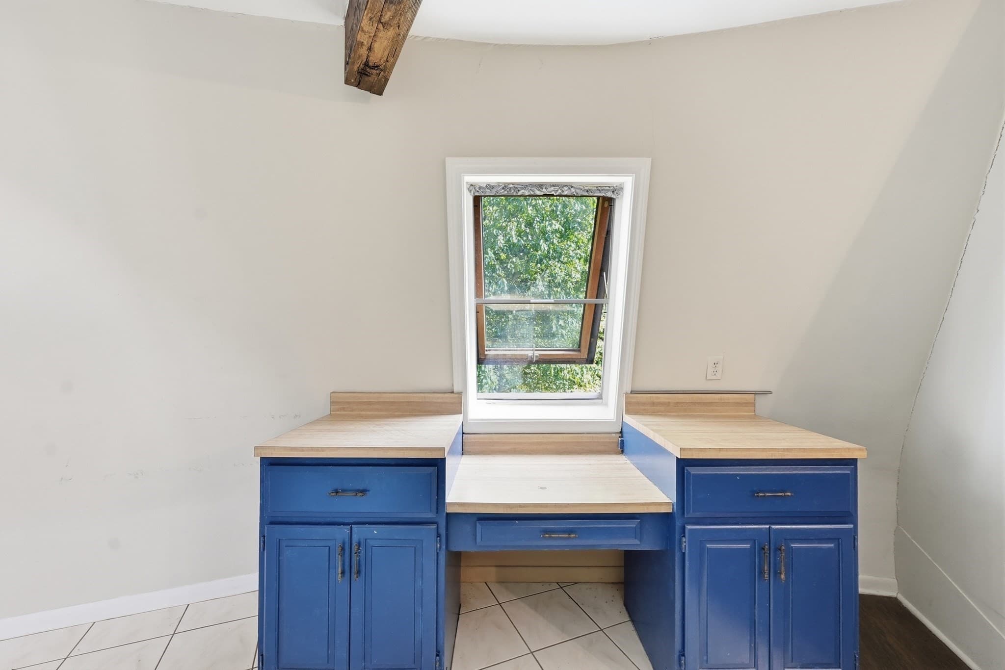Single Family Residence at 243 Oak St, Holliston MA 01746, Holliston, photo 12 of 38