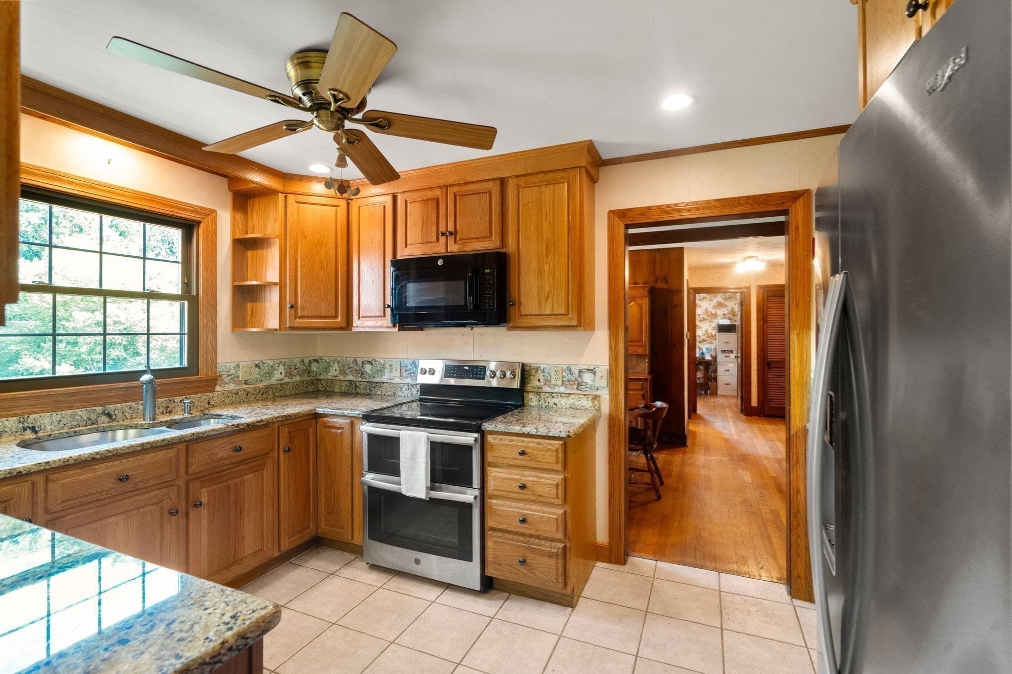 Single Family Residence at 283 Hamlin St, Acushnet MA 02743, Acushnet, photo 11 of 37