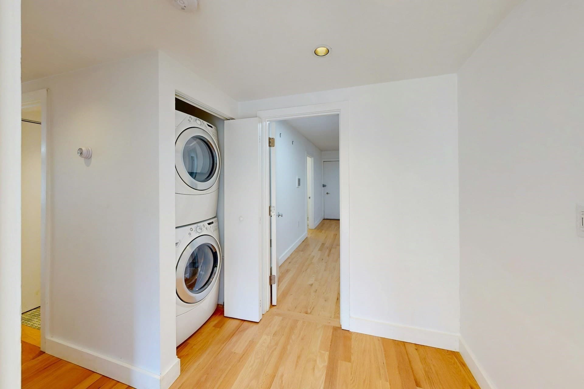 Condominium at 345 Harvard St # F, Cambridge MA 02138, Cambridge, photo 26 of 31