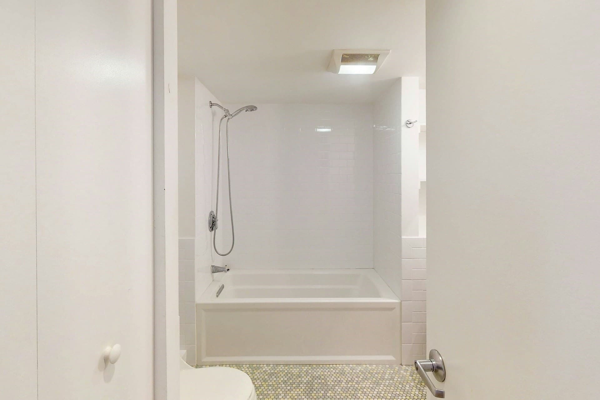 Condominium at 345 Harvard St # F, Cambridge MA 02138, Cambridge, photo 25 of 31