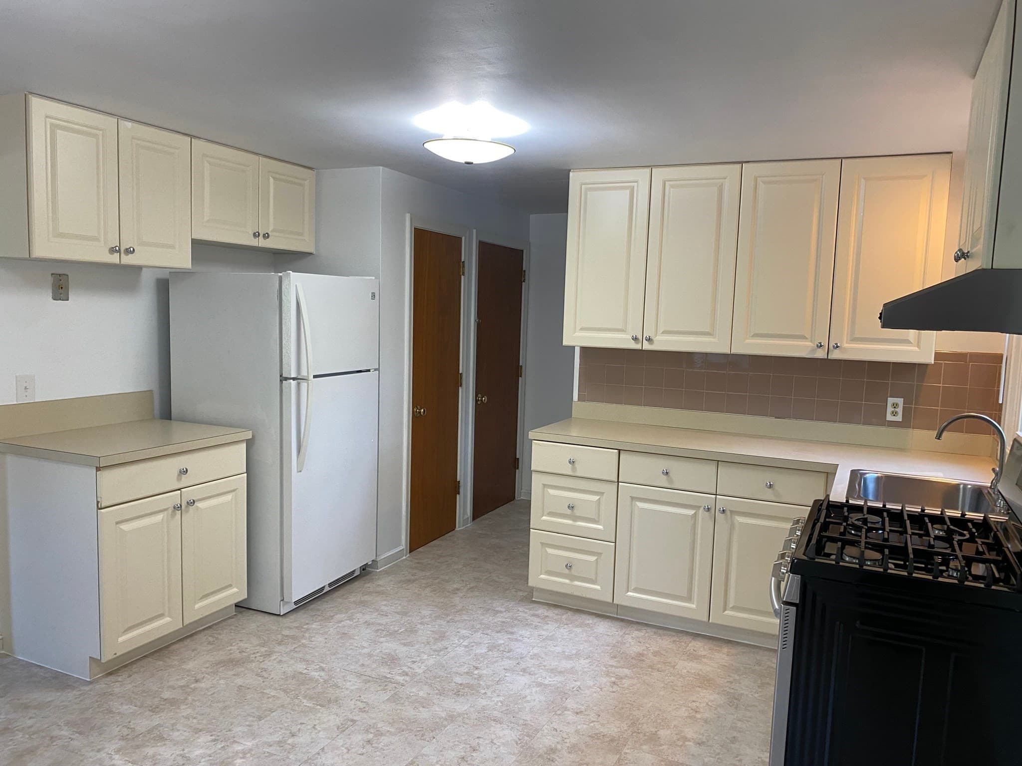 Condominium at 163 Maple St # 163, Needham MA 02492, Needham, photo 9 of 24