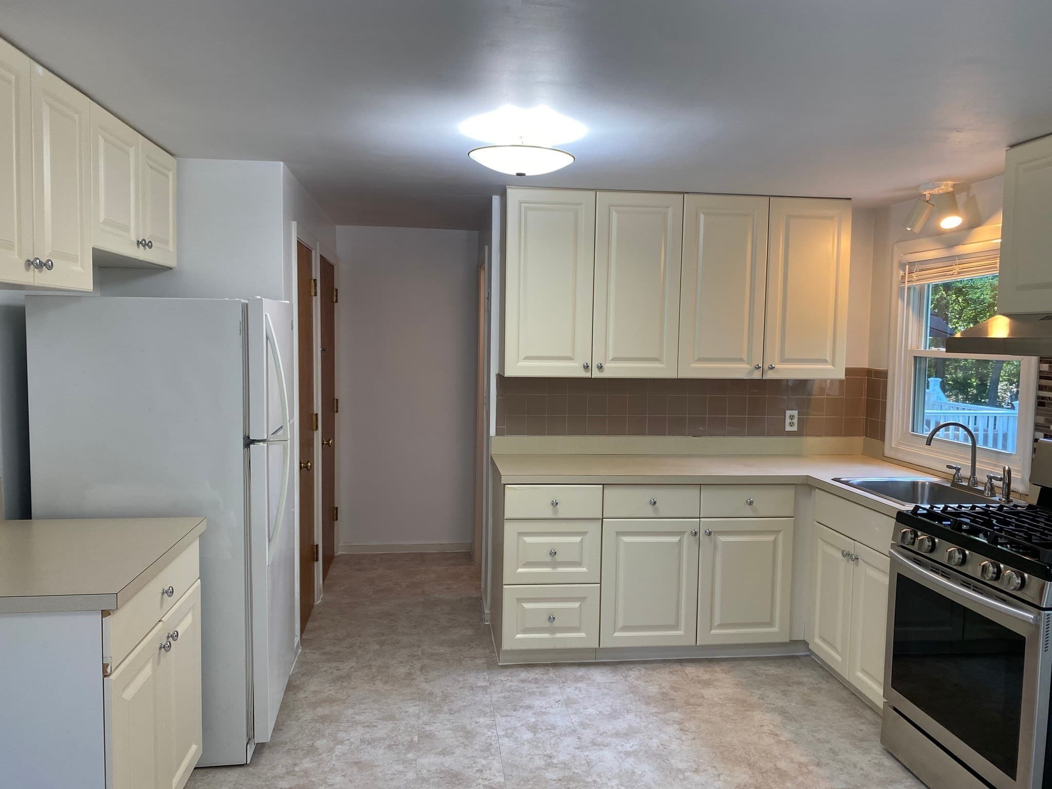 Condominium at 163 Maple St # 163, Needham MA 02492, Needham, photo 10 of 24