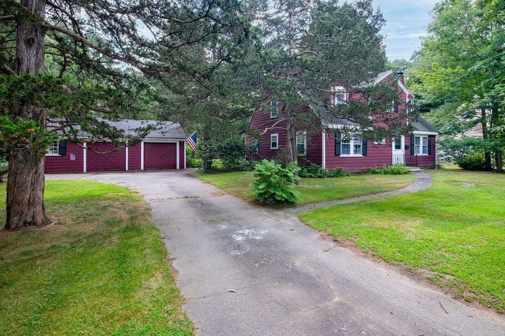 Single Family Residence at 1248 Pleasant St, Brockton MA 02301, Brockton, photo 3 of 41
