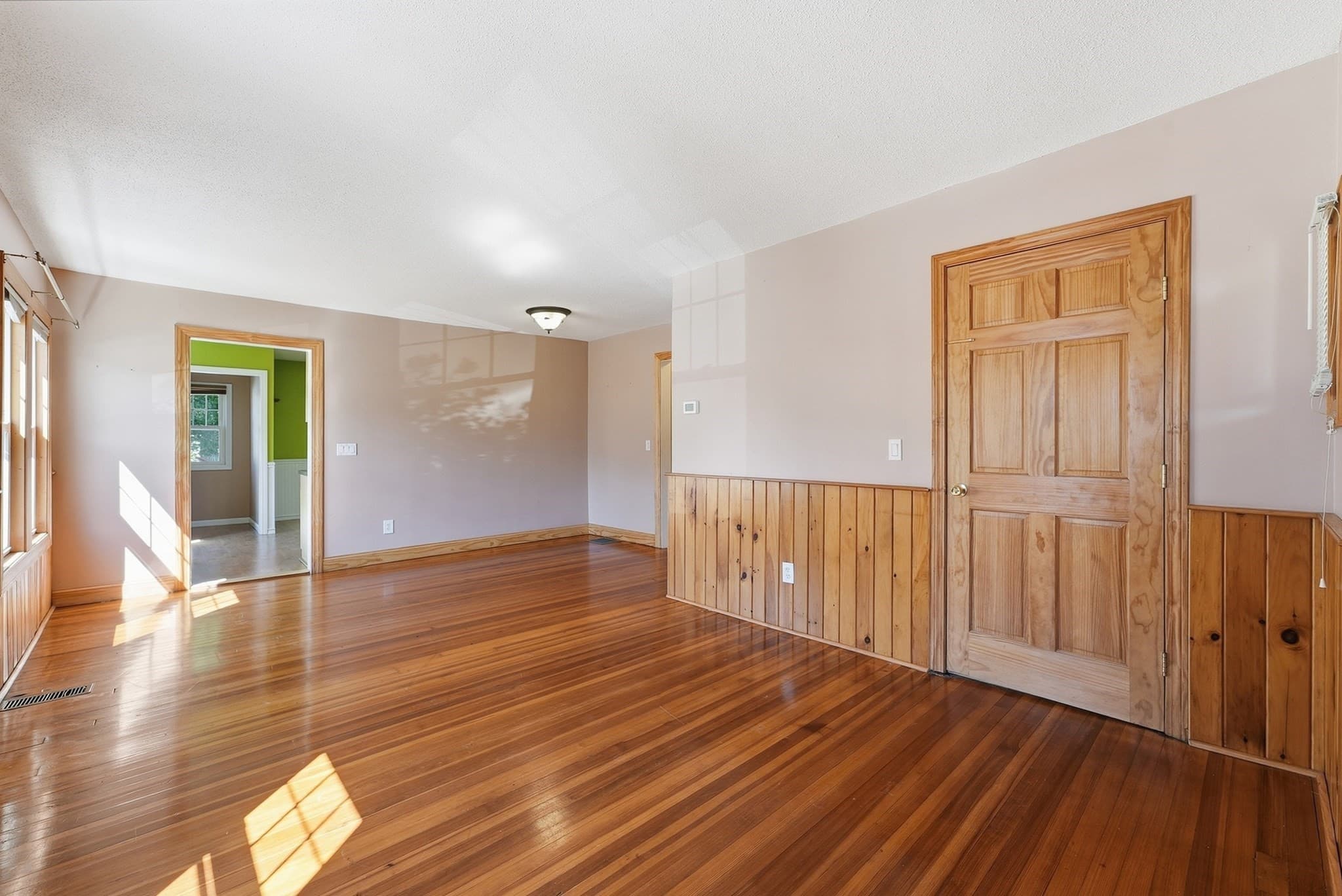 Multi Family at 102 Lemuel Ave, Chicopee MA 01013, Chicopee, photo 3 of 40