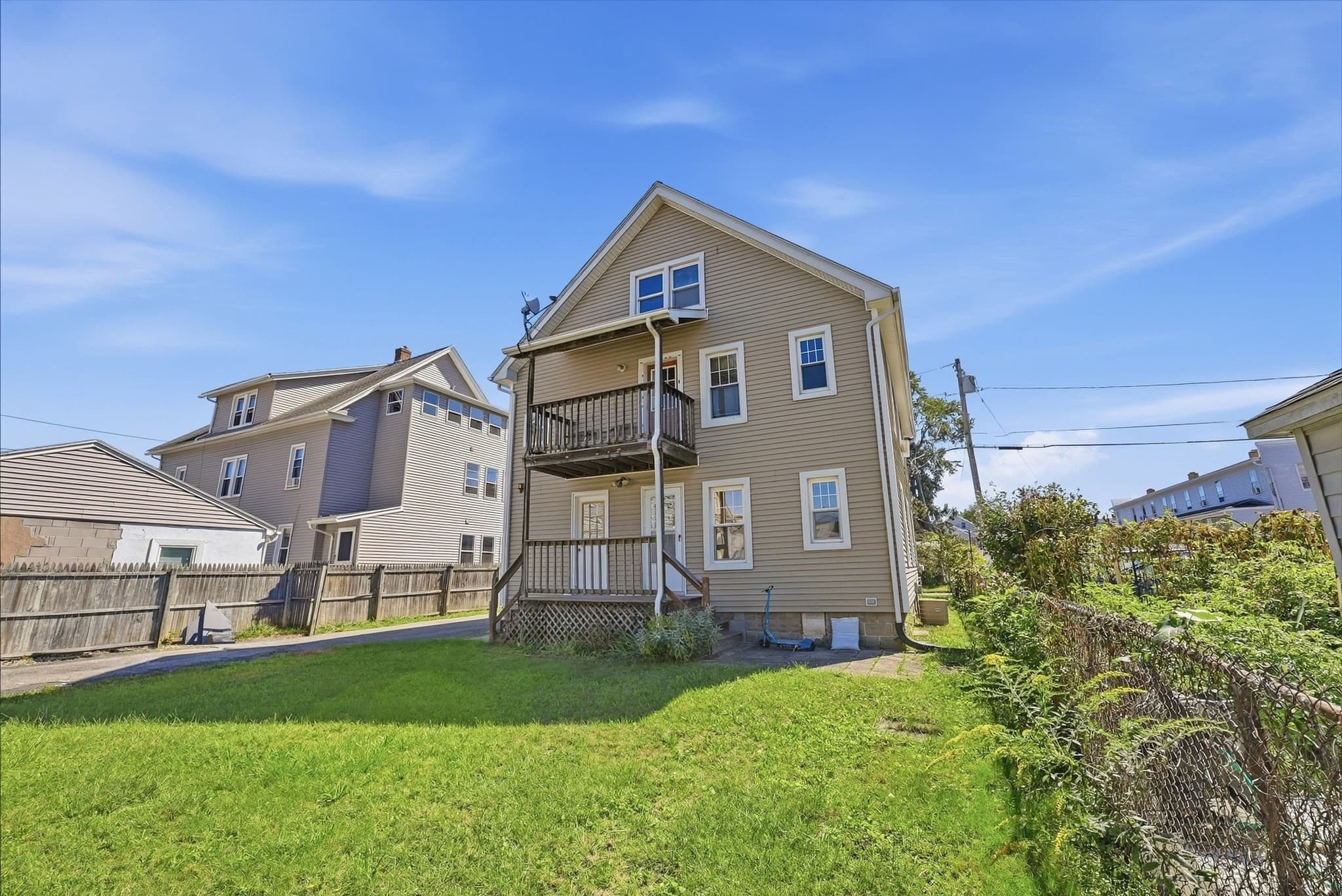 Multi Family at 102 Lemuel Ave, Chicopee MA 01013, Chicopee, photo 39 of 40